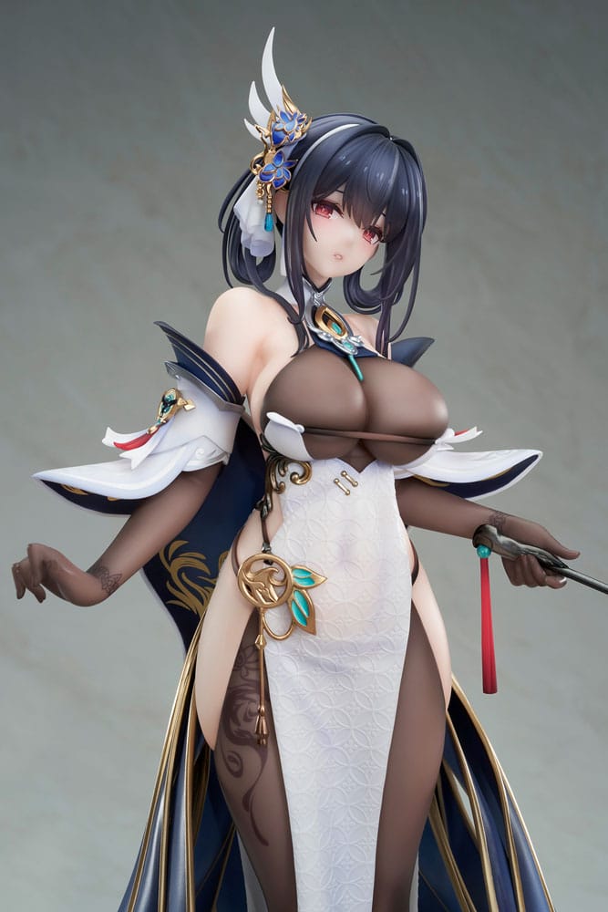Azur Lane PVC Statue 1/7 Chen Hai Kai 31 cm