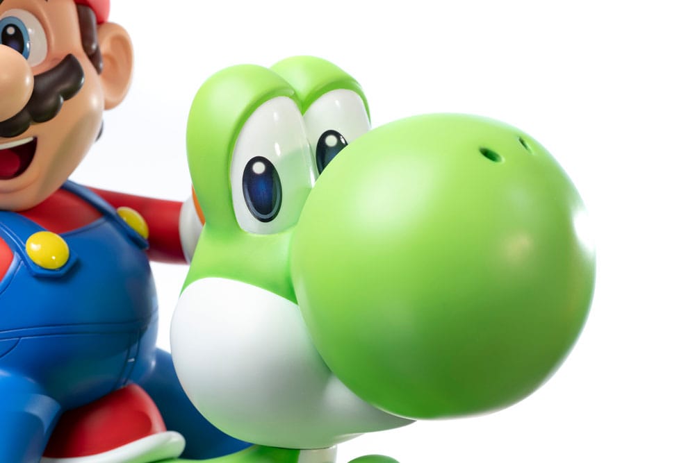 Super Mario Statue Mario & Yoshi 48 cm