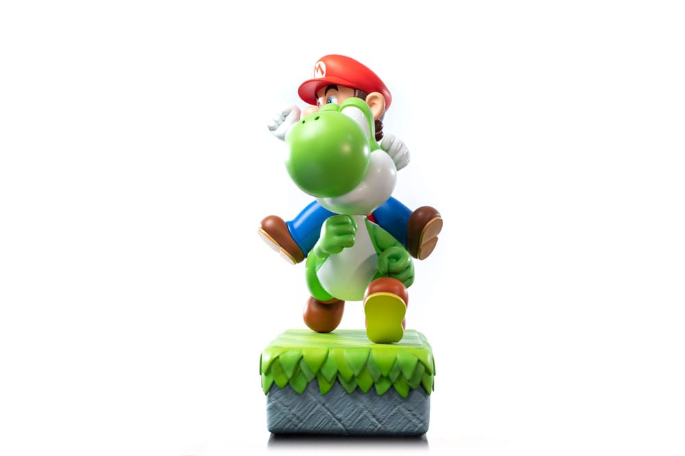Super Mario Statue Mario & Yoshi 48 cm