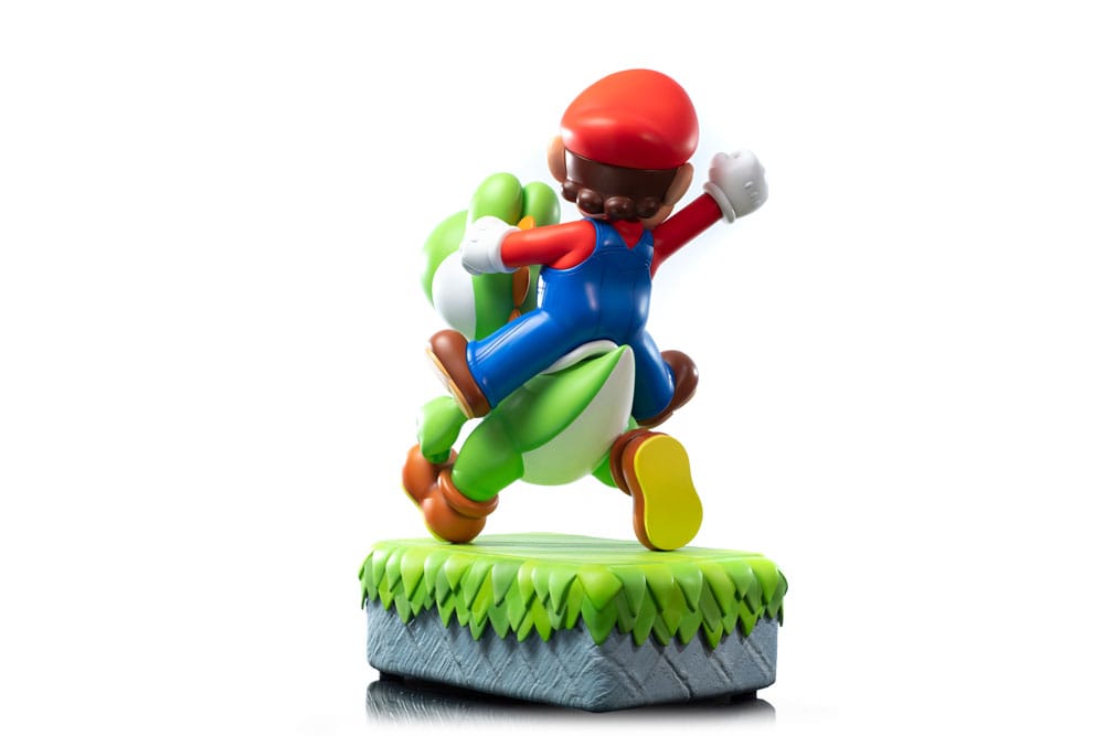 Super Mario Statue Mario & Yoshi 48 cm