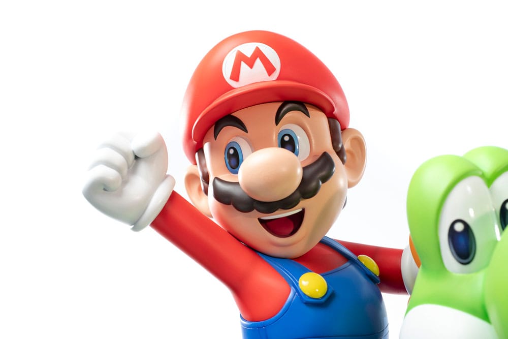 Super Mario Statue Mario & Yoshi 48 cm