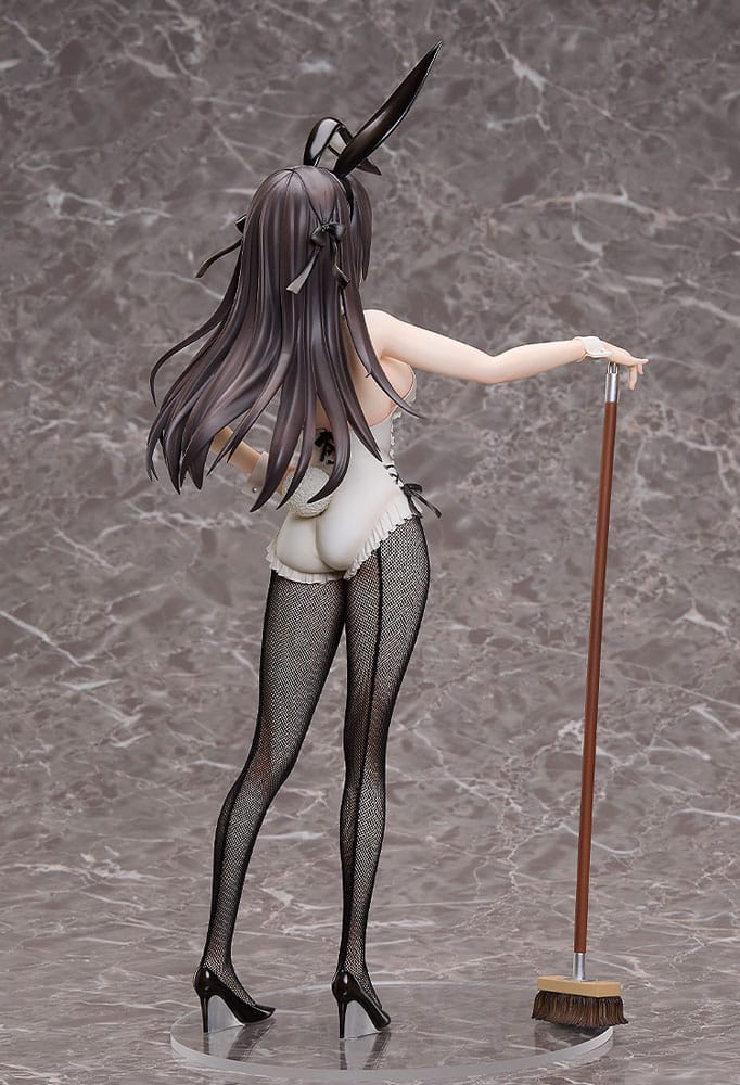I May Be a Guild Receptionist, But I'll Solo Any Boss to Clock Out on Time PVC Statue 1/4 Alina Clover: Bunny Ver. 44 cm