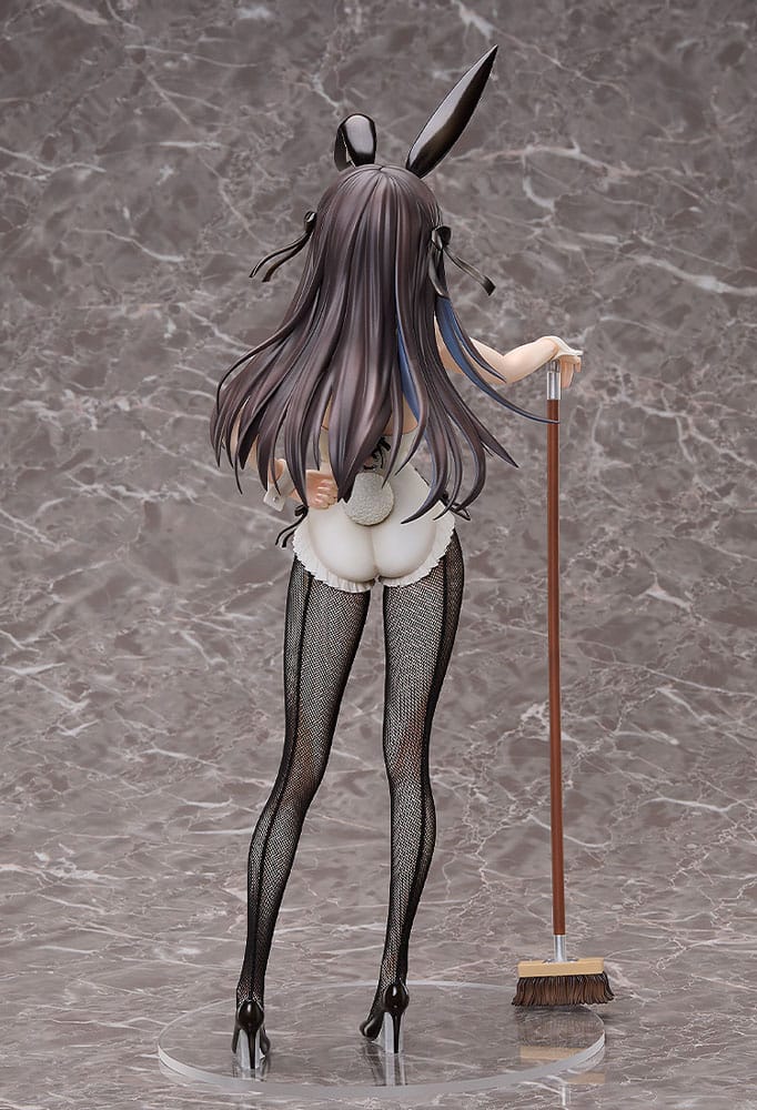 I May Be a Guild Receptionist, But I'll Solo Any Boss to Clock Out on Time PVC Statue 1/4 Alina Clover: Bunny Ver. 44 cm