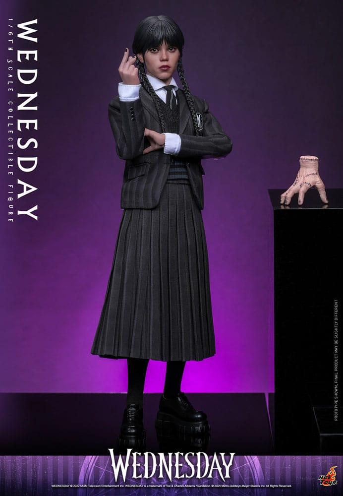 Wednesday Action Figure 1/6 Wednesday 27 cm