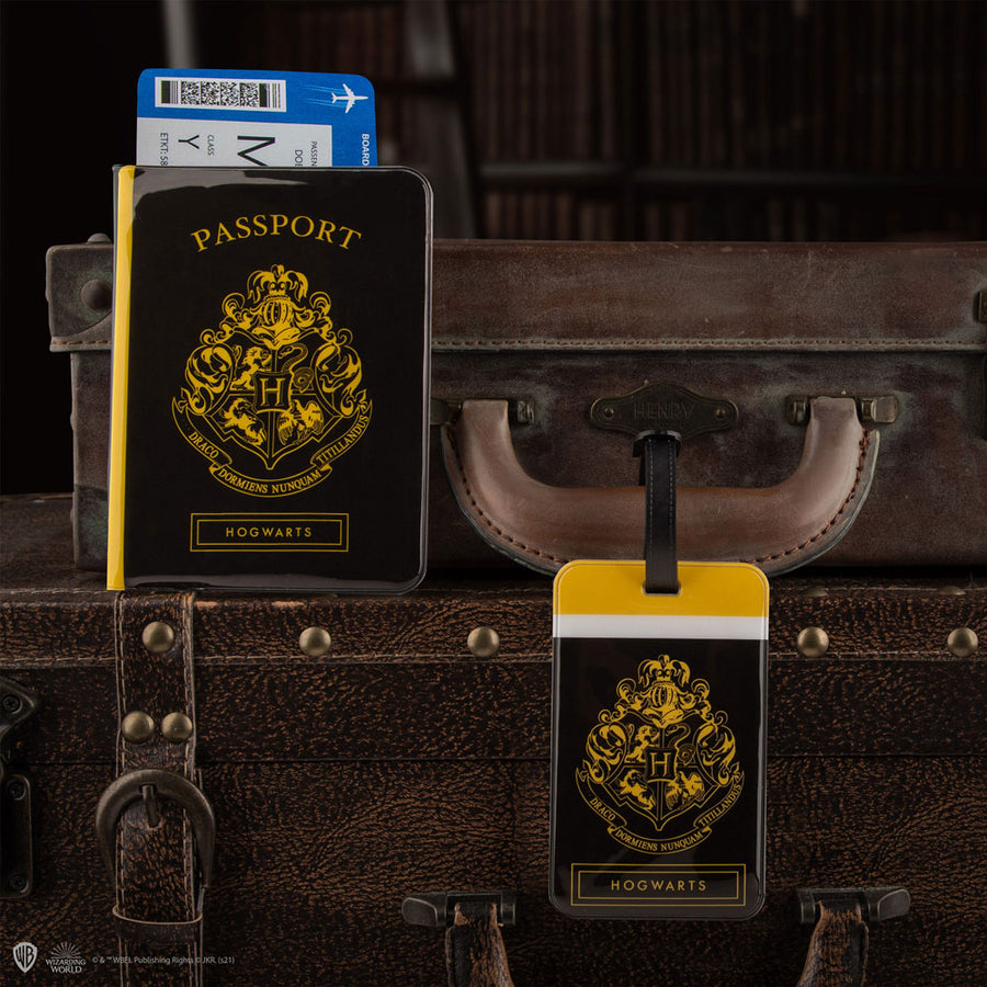 Harry Potter Passport Case & Luggage Tag Set Hogwarts