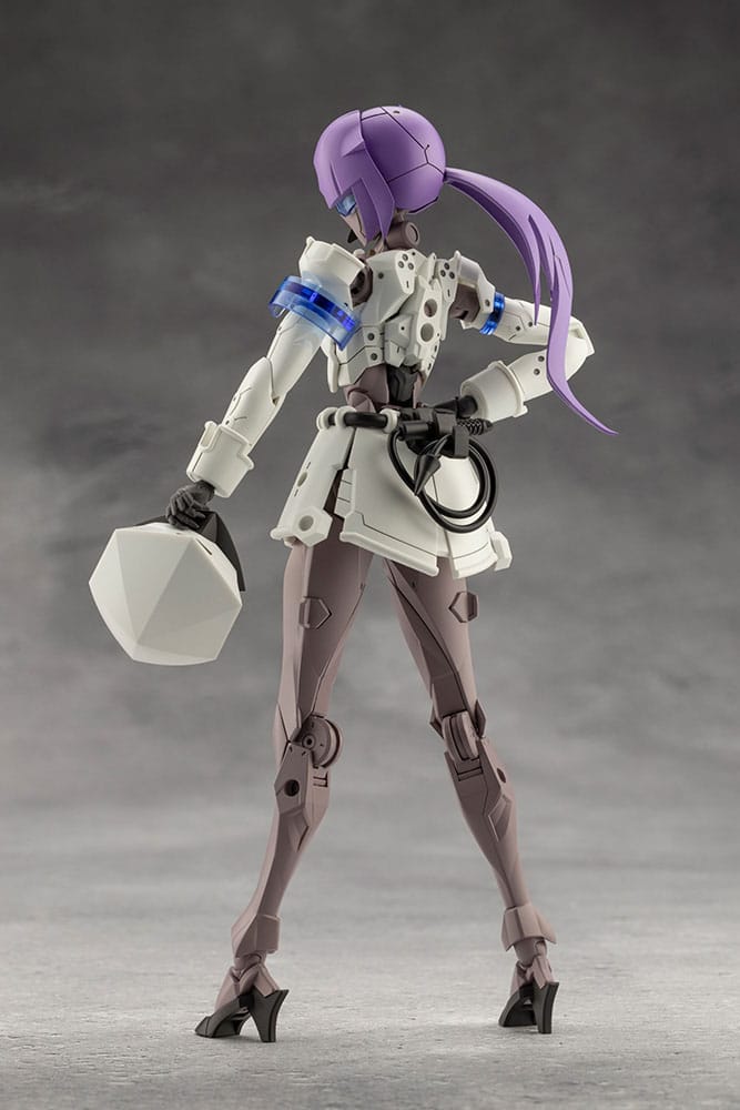 Megalomaria Unlimited Universe Plastic Model Kit Vanguard Leader 16 cm
