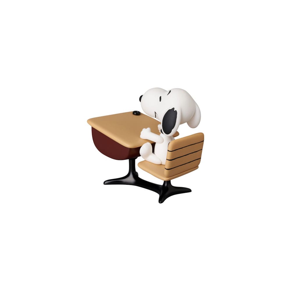 Peanuts UDF Series 18 Mini Figure Snoopy with desk 9 cm
