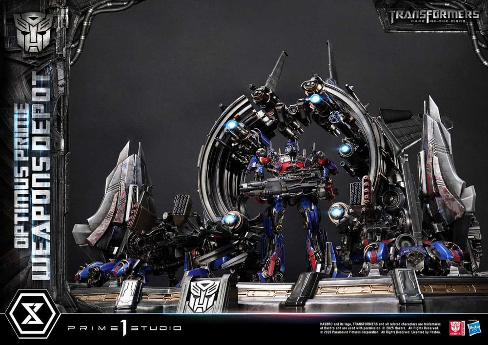 Transformers: Dark of the Moon (Film) Museum Masterline Statue Optimus Prime Weapons Depot 127 cm