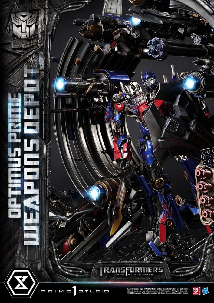 Transformers: Dark of the Moon (Film) Museum Masterline Statue Optimus Prime Weapons Depot 127 cm