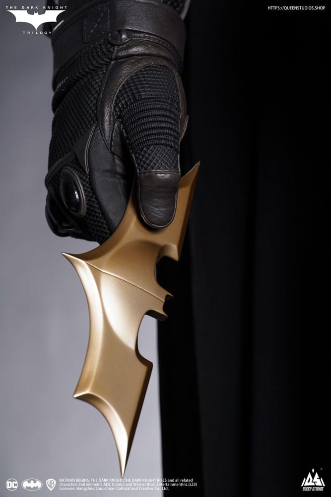 The Dark Knight Life-Size Statue Batman Premium Edition 207 cm