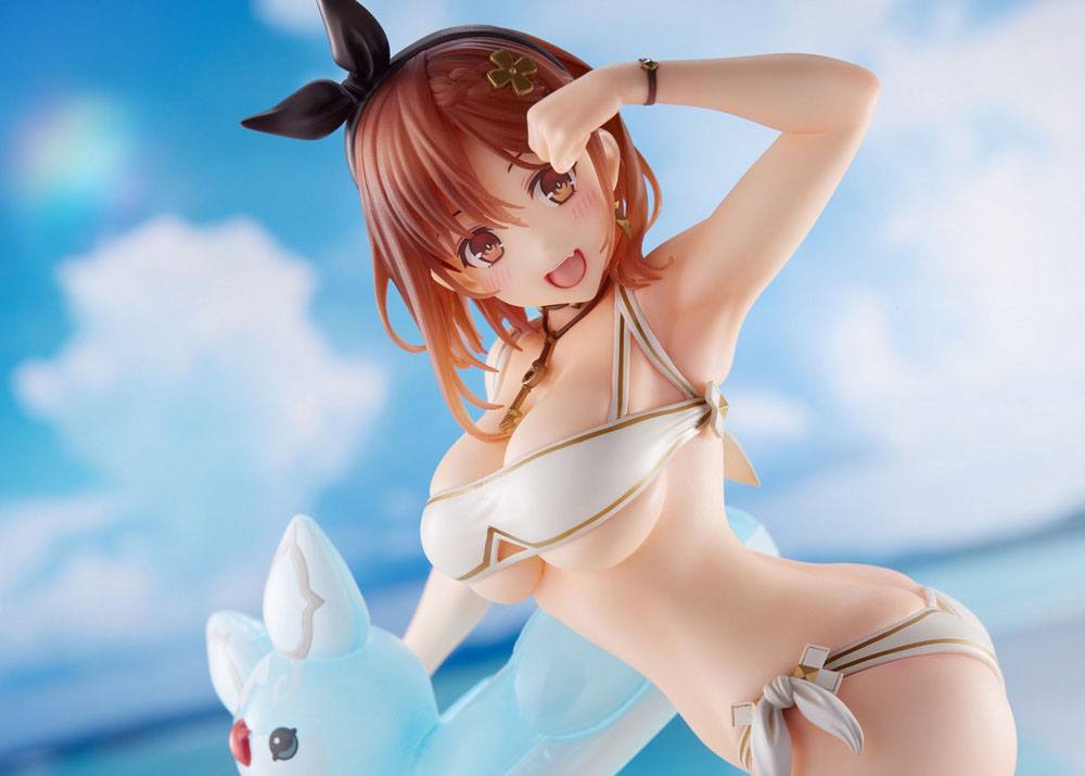 Ryza (Atelier Ryza 2 Lost Legends & The Secret Fairy) White Swimwear Version