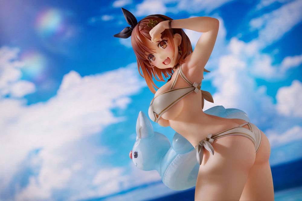 Ryza (Atelier Ryza 2 Lost Legends & The Secret Fairy) White Swimwear Version