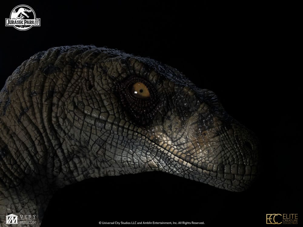 Jurassic Park III Bust Female Velociraptor White Queen 75 cm