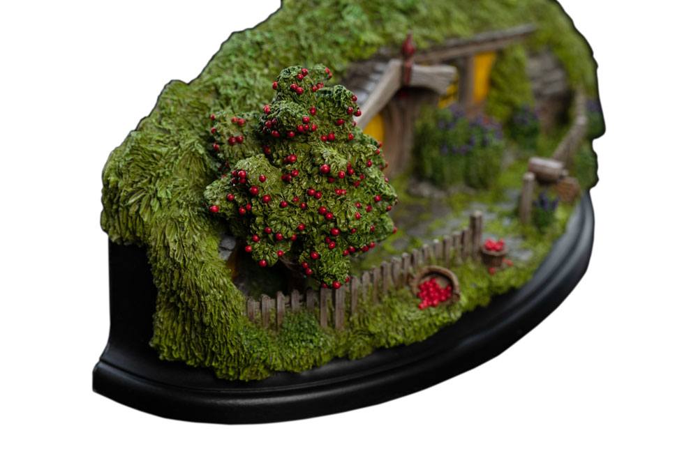 The Hobbit: An Unexpected Journey - Statue #13 Apple Orchard