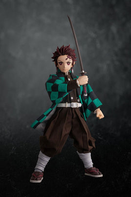 Tanjiro Kamado (Demon Slayer: Kimetsu no Yaiba)