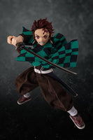 Tanjiro Kamado (Demon Slayer: Kimetsu no Yaiba)