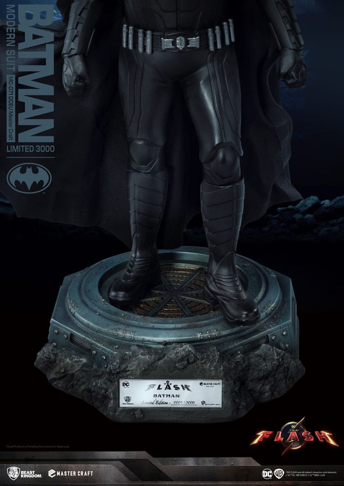 DC Comics - Batman Master Craft Statue - Batman Modern Suit