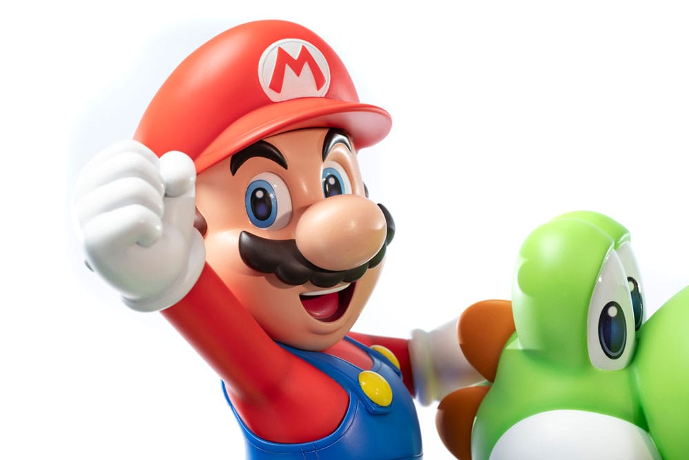 Super Mario Statue Mario & Yoshi 48 cm