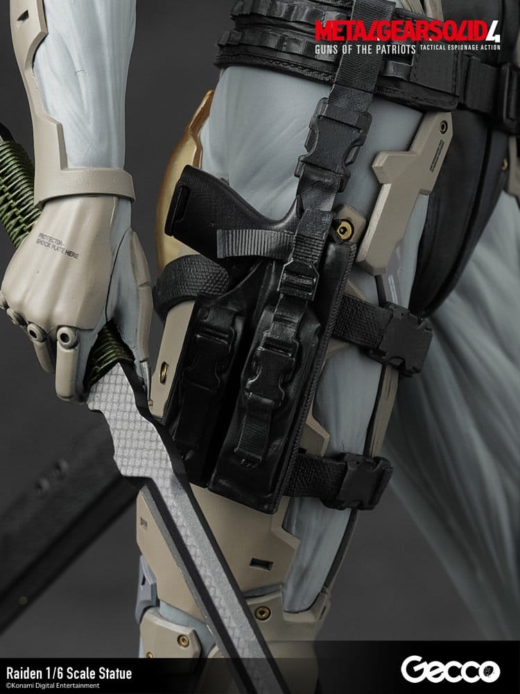Metal Gear Solid 4 Guns of the Patriots Statue 1/6 Raiden 32 cm
