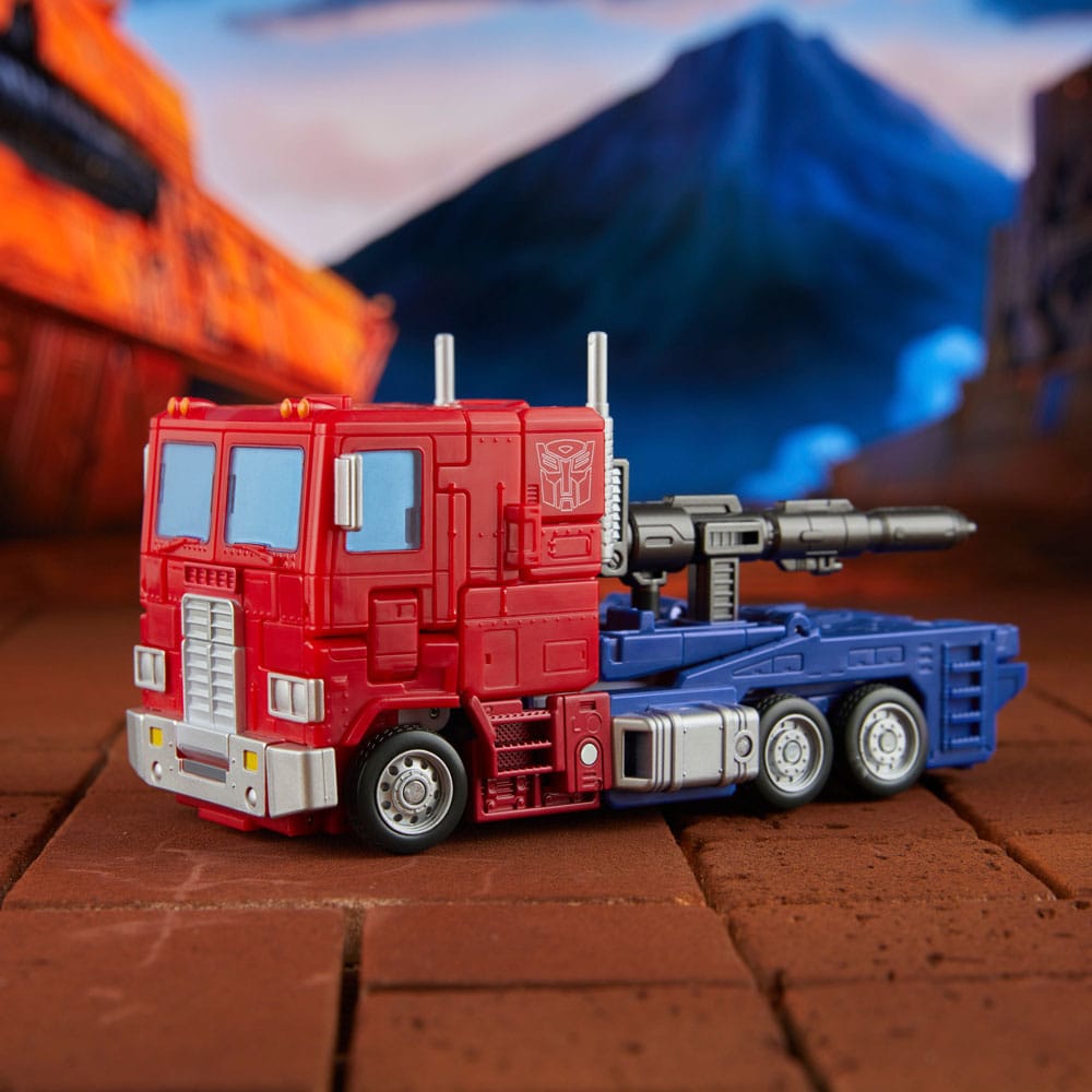 The Transformers: The Movie Generations Studio Series Commander Class Action Figure Optimus Prime 18 cm
