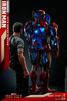 Iron Man 3 Diorama 1/6 Iron Man Mark VII (Open Armor Version) 32 cm