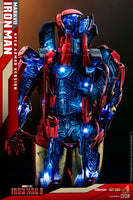 Iron Man 3 Diorama 1/6 Iron Man Mark VII (Open Armor Version) 32 cm