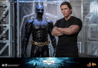 DC Comics - The Dark Knight Rises Movie Masterpiece Action Figures & Diorama 1/6 - Batman Armory with Bruce Wayne