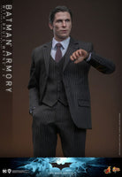 The Dark Knight Movie Masterpiece Action Figures & Diorama 1/6 Batman Armory with Bruce Wayne (2.0) 30 cm