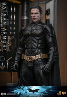 The Dark Knight Movie Masterpiece Action Figures & Diorama 1/6 Batman Armory with Bruce Wayne (2.0) 30 cm