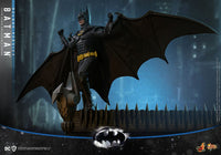 DC Comics - Batman Returns Movie Masterpiece Action Figure 1/6 - Batman (Deluxe Version)