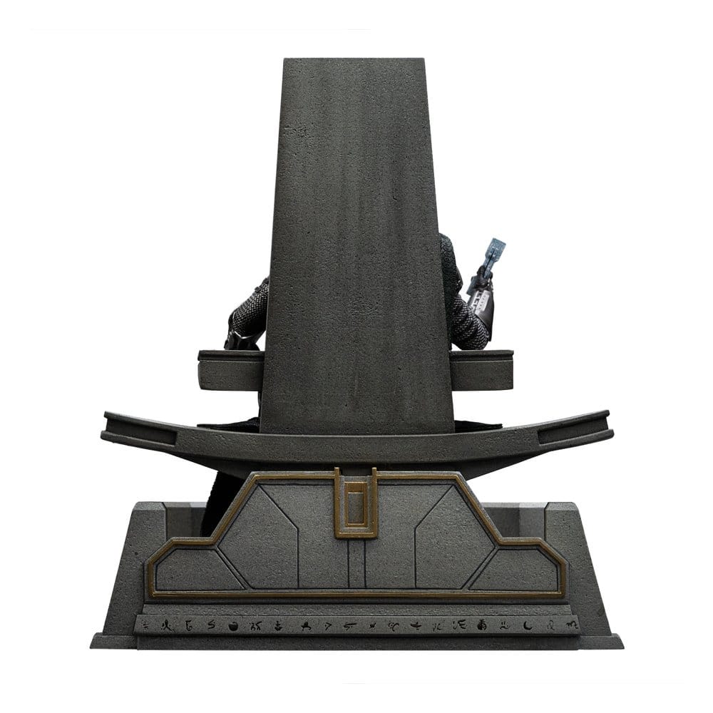 Avengers: Doomsday Art Scale Statue 1/10 Doctor Doom on Throne 22 cm