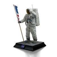 NASA Art Scale Statue 1/10 Apollo 11 Astronaut 23 cm