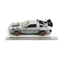 Back to the Future III Hollywood Rides Diecast Model 1/24 DeLorean Time Machine Railroad Wheels