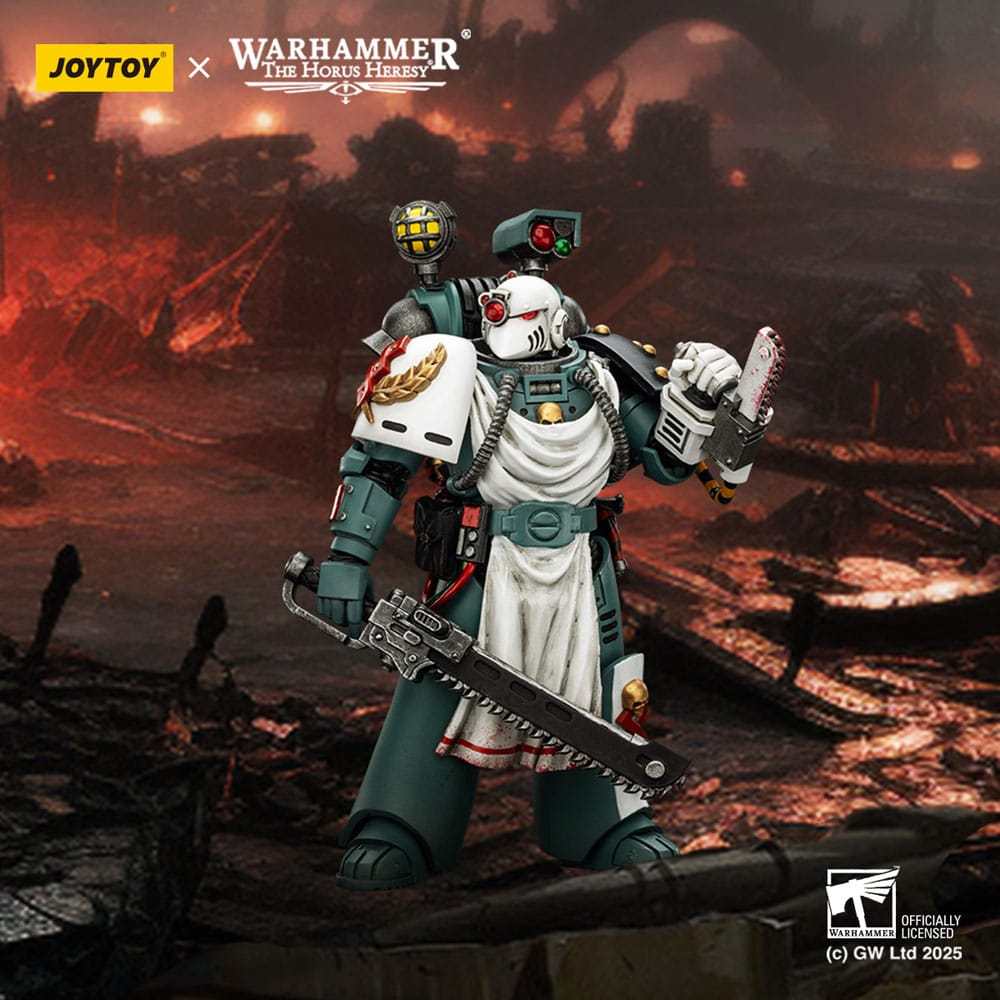 Warhammer 40,000: Sons of Horus Action Figure Legion Apothecary 12 cm