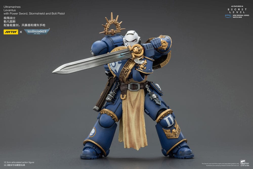 Warhammer 40,000 Action Figure Ultramarines Levantus with Power Sword, Stormshield and Bolt Pistol 13 cm