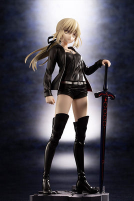 Saber/Altria Pendragon (Alter) (Fate/Grand Order) Casual Version