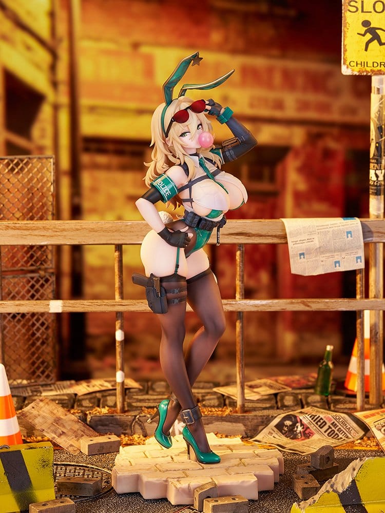 Original Character Figure 1/6 Bunny Cops 01 Illustration by CheLA77 30 cm