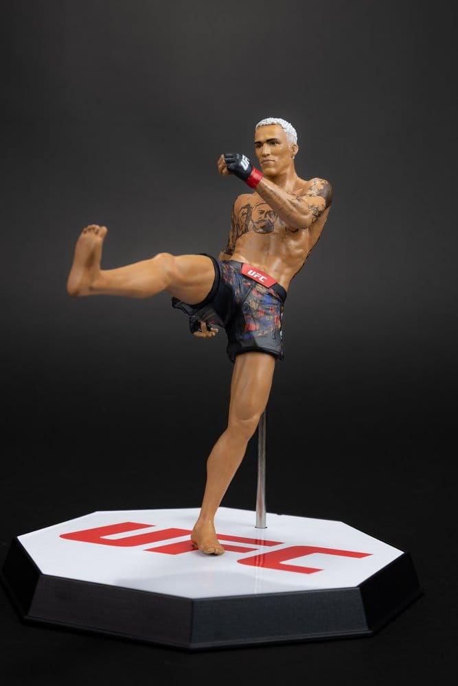 UFC Posed PVC Statue Charles Oliveira 17 cm