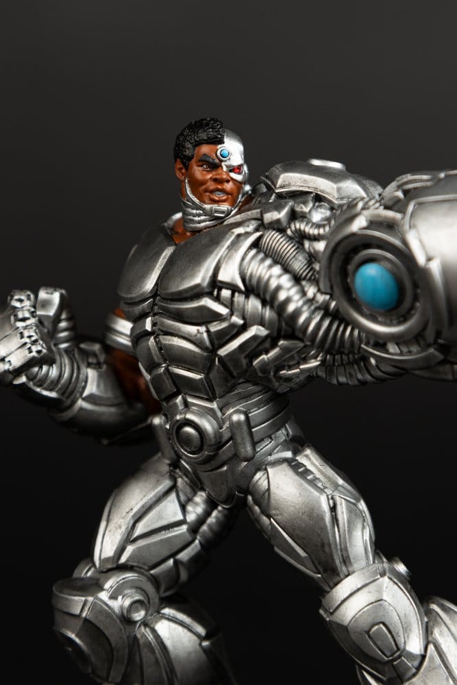 DC Direct Collector Vinyl Statue Cyborg 12 cm
