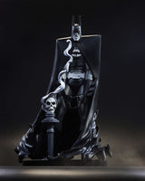 DC Comics - DC Direct Statue 1/10 - Batman Black & White by Bill Sienkiewicz