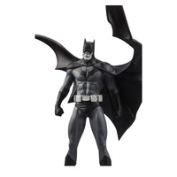 DC Direct  Statue Batman Black & White Batman (by Jorge Jimenez) 27 cm