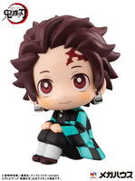 Demon Slayer Kimetsu no Yaiba Look Up PVC Statue Tanjiro Kamado 11 cm