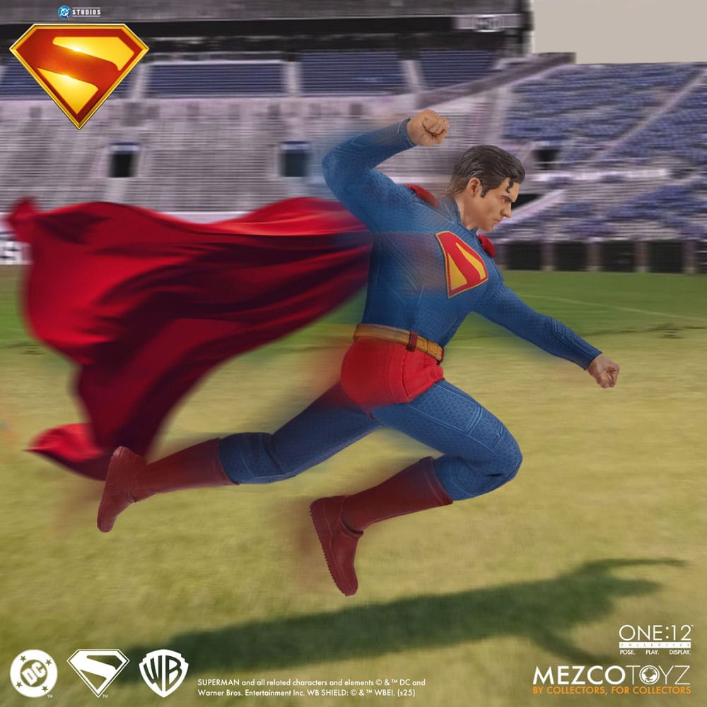Superman (2025) Action Figure 1/12 Superman 17 cm