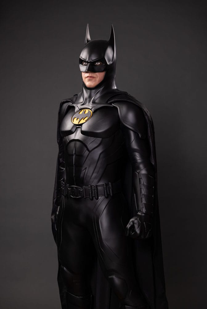 The Flash Life-Size Statue Batman Keaton 2 211 cm
