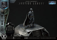 Zack Snyder's Justice League Museum Masterline Diorama Bat-Tank Deluxe Version 36 cm