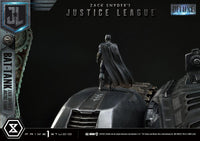 Zack Snyder's Justice League Museum Masterline Diorama Bat-Tank Deluxe Version 36 cm