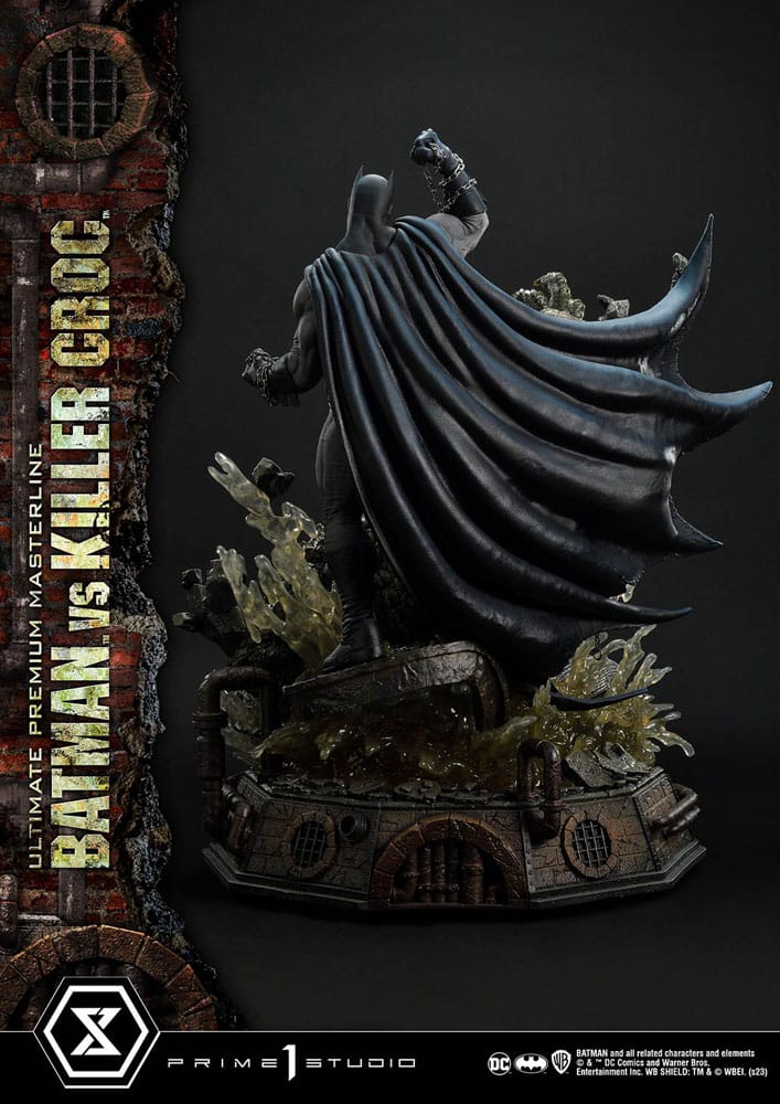 DC Comics - Batman Ultimate Premium Masterline Series Statue - Batman Versus Killer Croc Deluxe Bonus Version