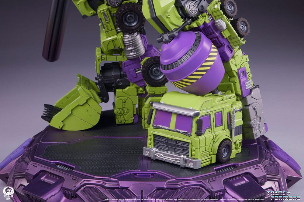 Transformers Museum Scale Statue Devastator 114 cm