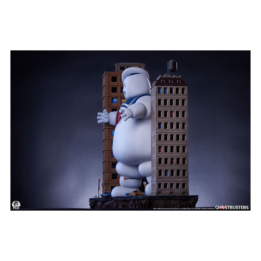 The Ghostbusters Diorama Statue Stay Puft Marshmallow Man Deluxe Edition 74 cm