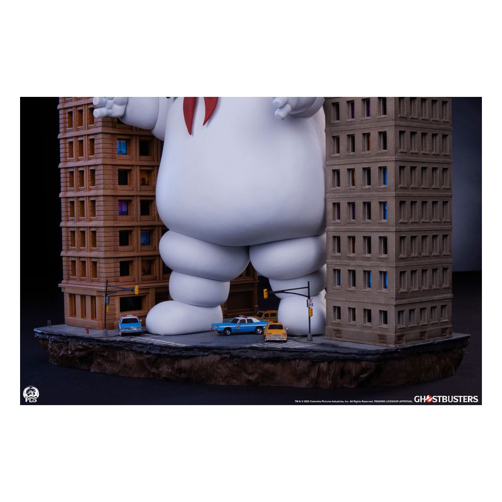 The Ghostbusters Diorama Statue Stay Puft Marshmallow Man Deluxe Edition 74 cm